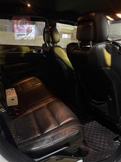 جیپ گراند شیرۆکی